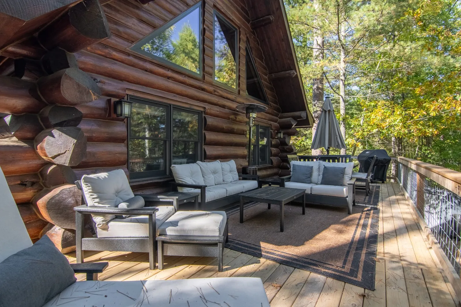 Wrap-around deck